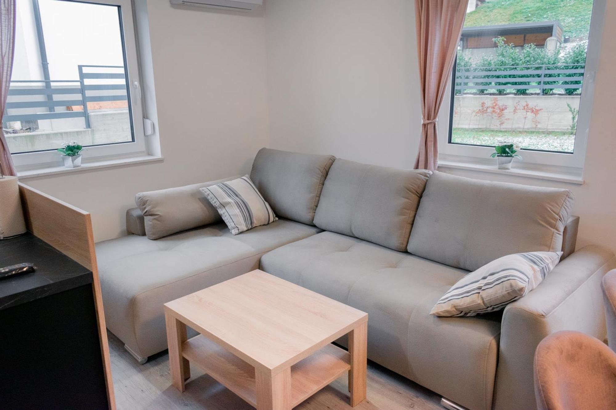 Prima Countryside Apartments Zirovnica Room photo