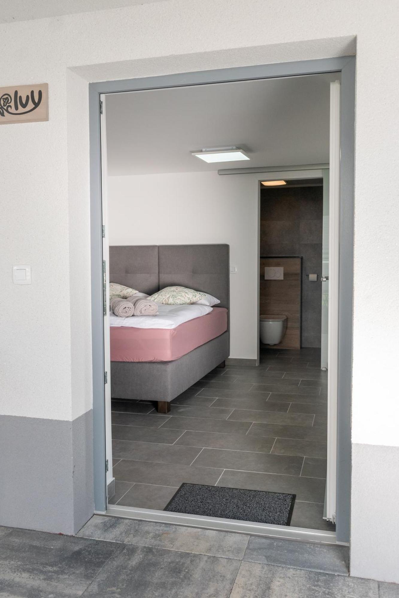 Prima Countryside Apartments Zirovnica Room photo