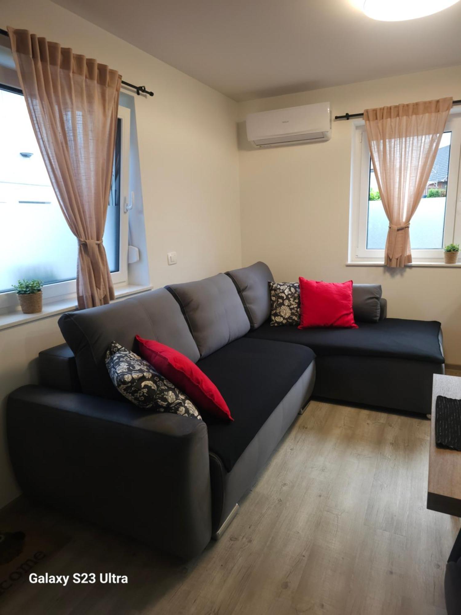 Prima Countryside Apartments Zirovnica Room photo